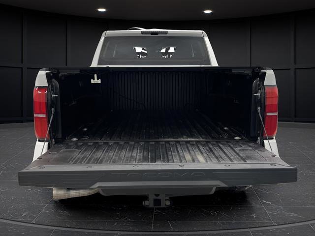 Used 2024 Toyota Tacoma TRD Off-Road image 13