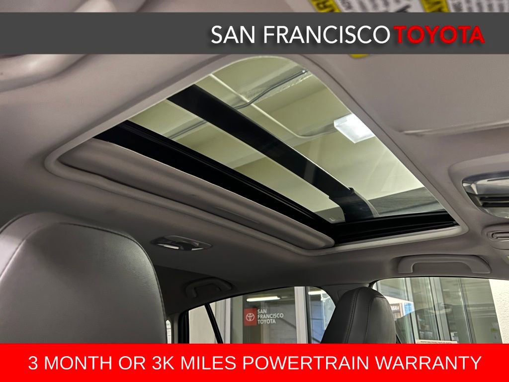 Used 2021 Subaru Crosstrek 2.5i Sport w/ Moonroof Package image 21