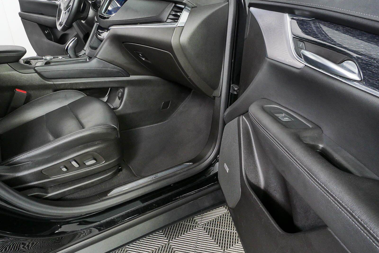 Certified 2023 Cadillac XT5 Premium Luxury w/ Technology Package FWD image 25