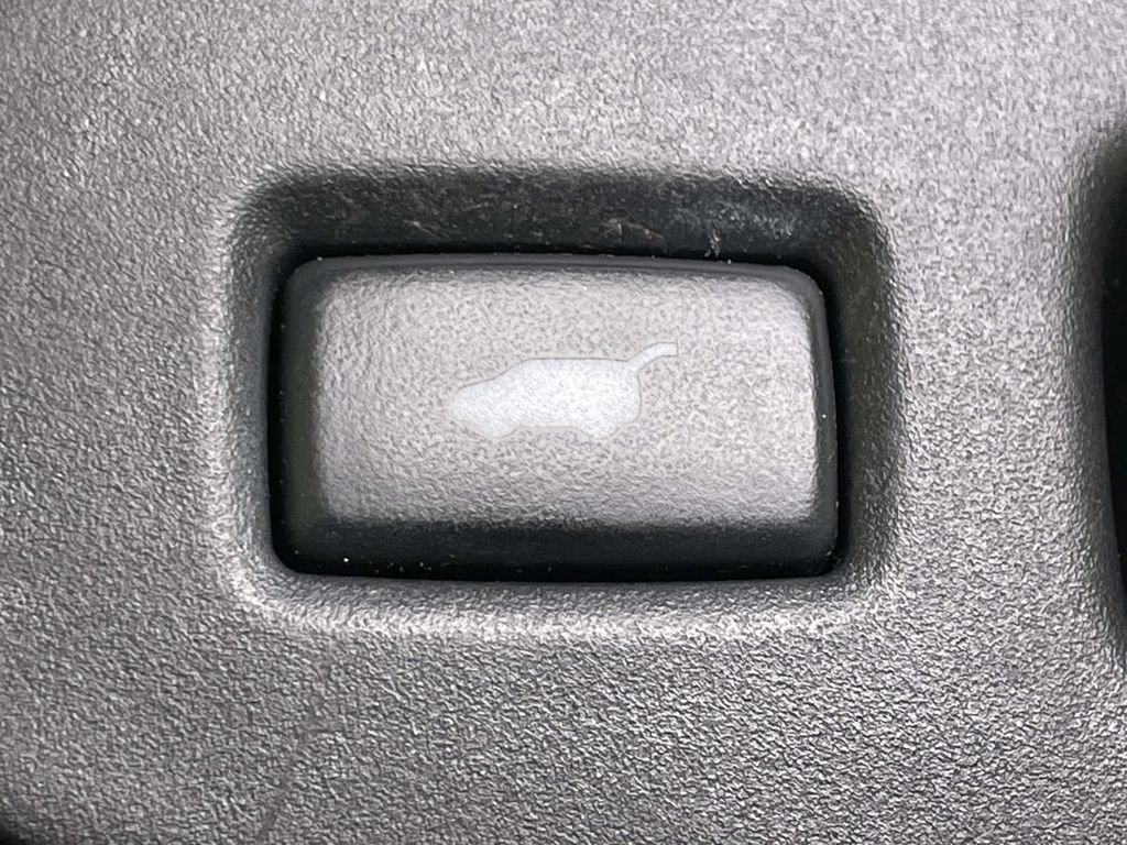 Used 2016 Honda CR-V Touring image 21