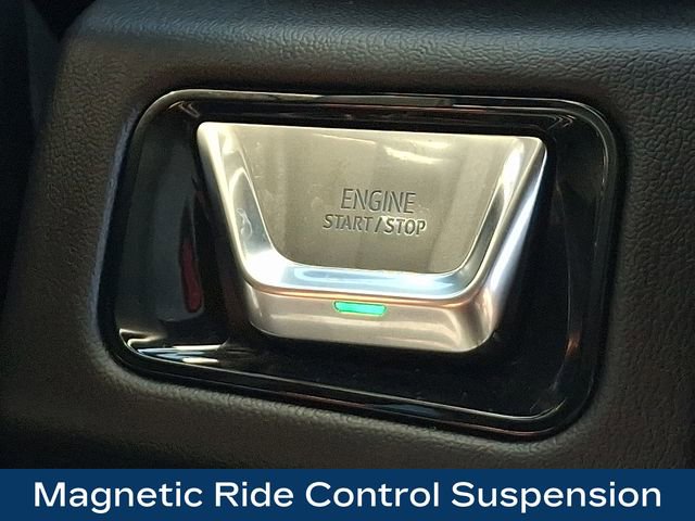 Used 2025 GMC Yukon Denali AWD/4WD image 17