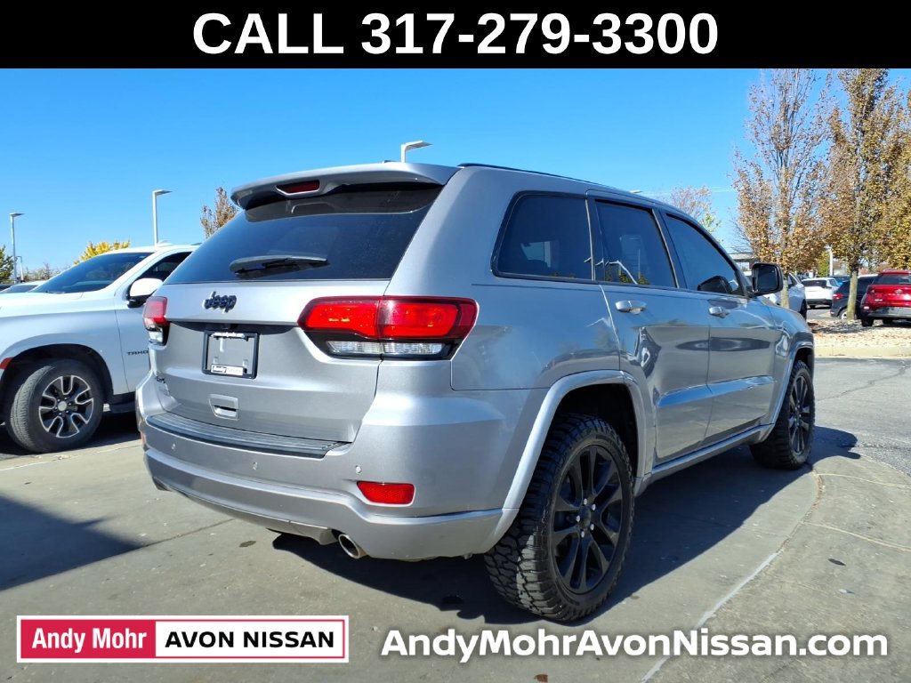 Used 2019 Jeep Grand Cherokee Altitude AWD/4WD image 7