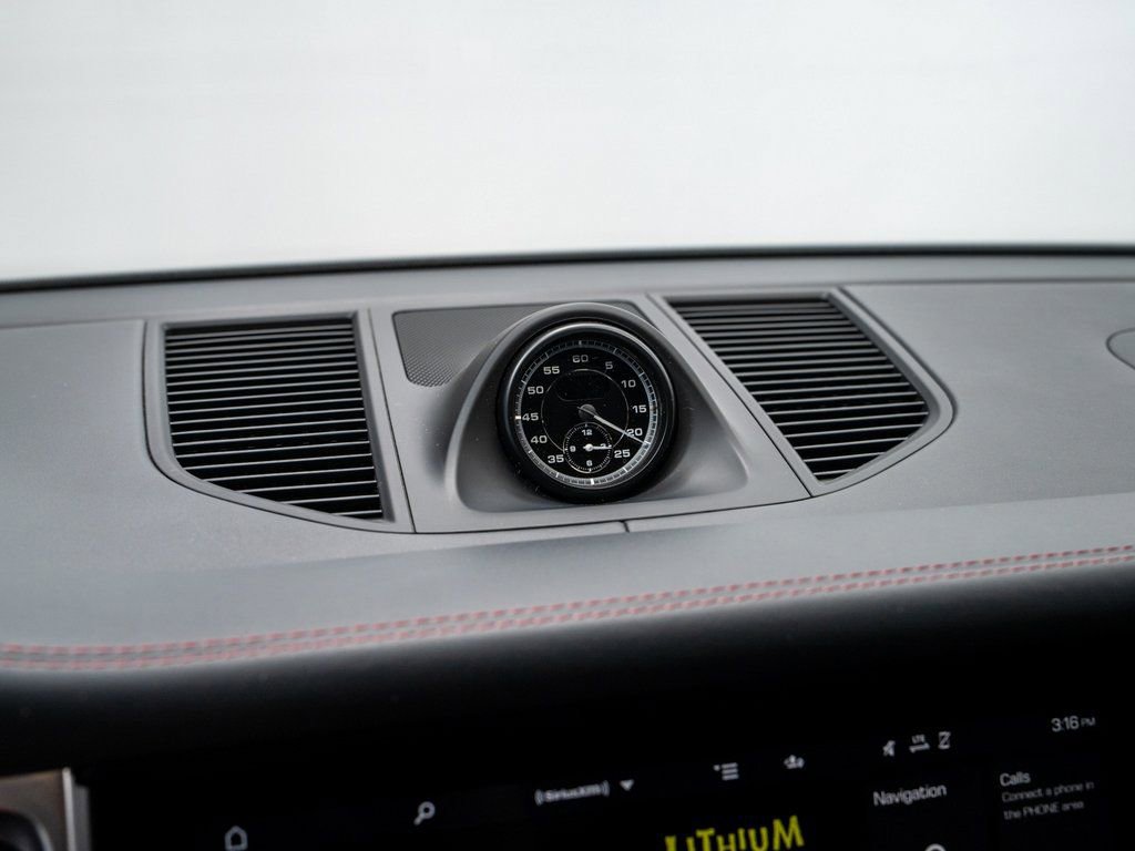 Used 2023 Porsche Macan GTS image 17