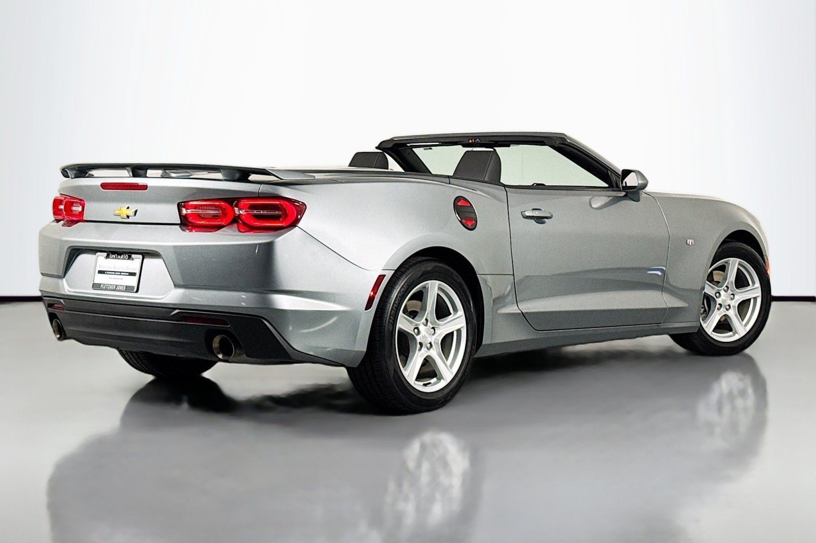 Used 2023 Chevrolet Camaro LT RWD image 13