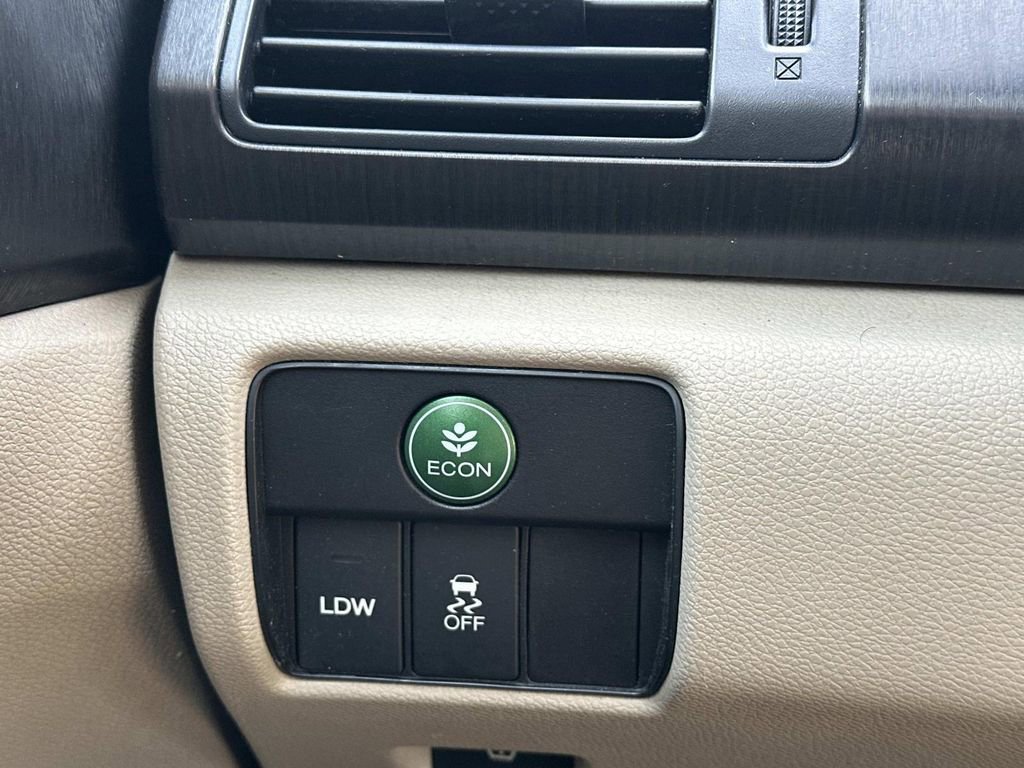 Used 2013 Honda Accord EX-L image 26