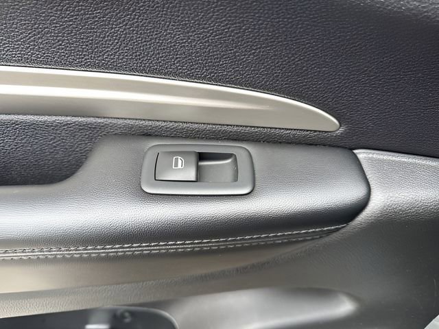 Used 2020 Dodge Durango SXT w/ 3rd Row Seating Group image 16