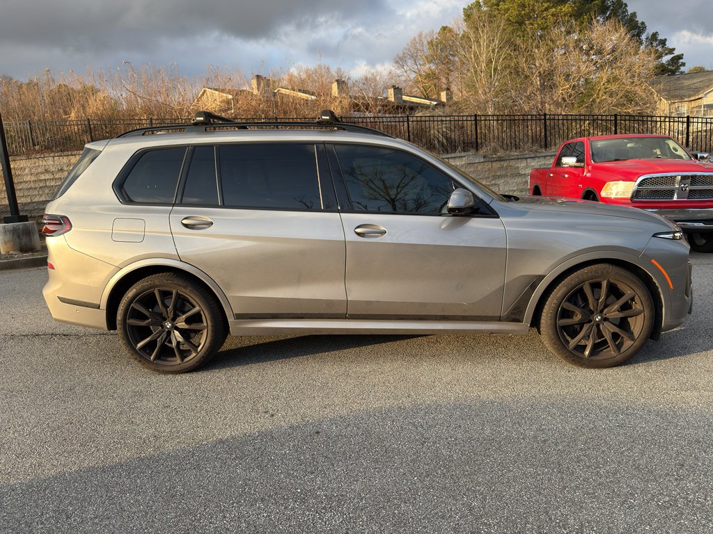 Used 2024 BMW X7 xDrive40i w/ M Sport Package image 4
