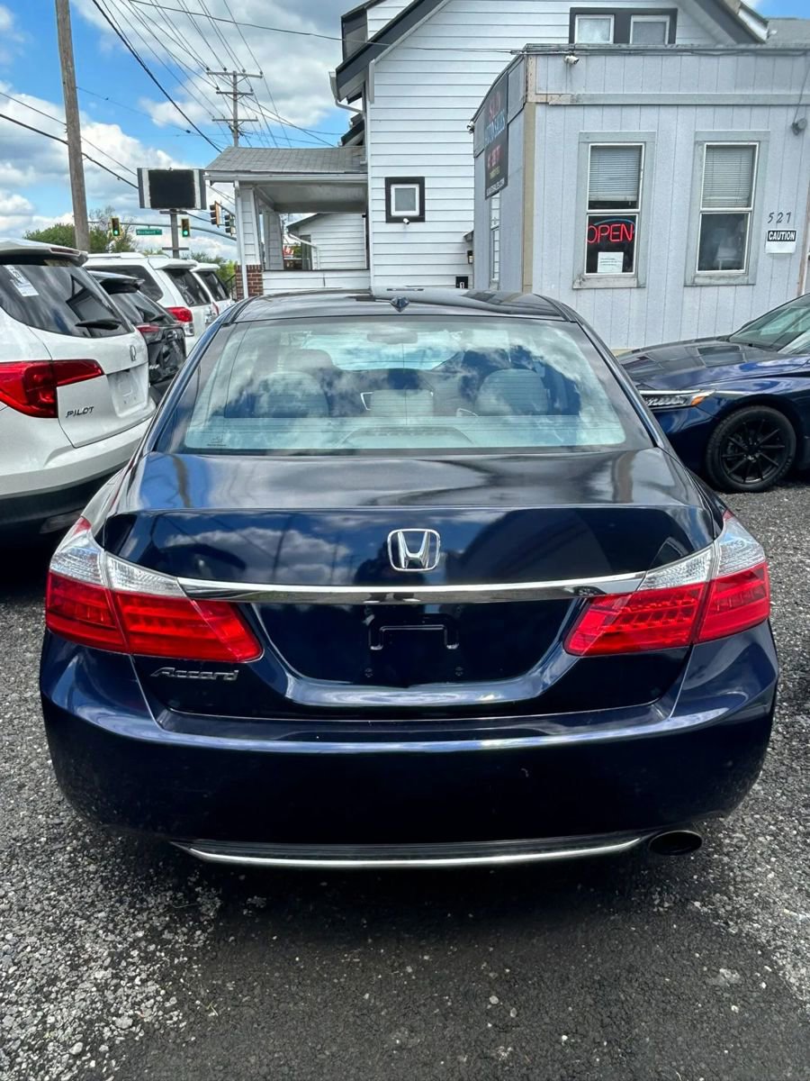 Used 2015 Honda Accord EX-L image 2