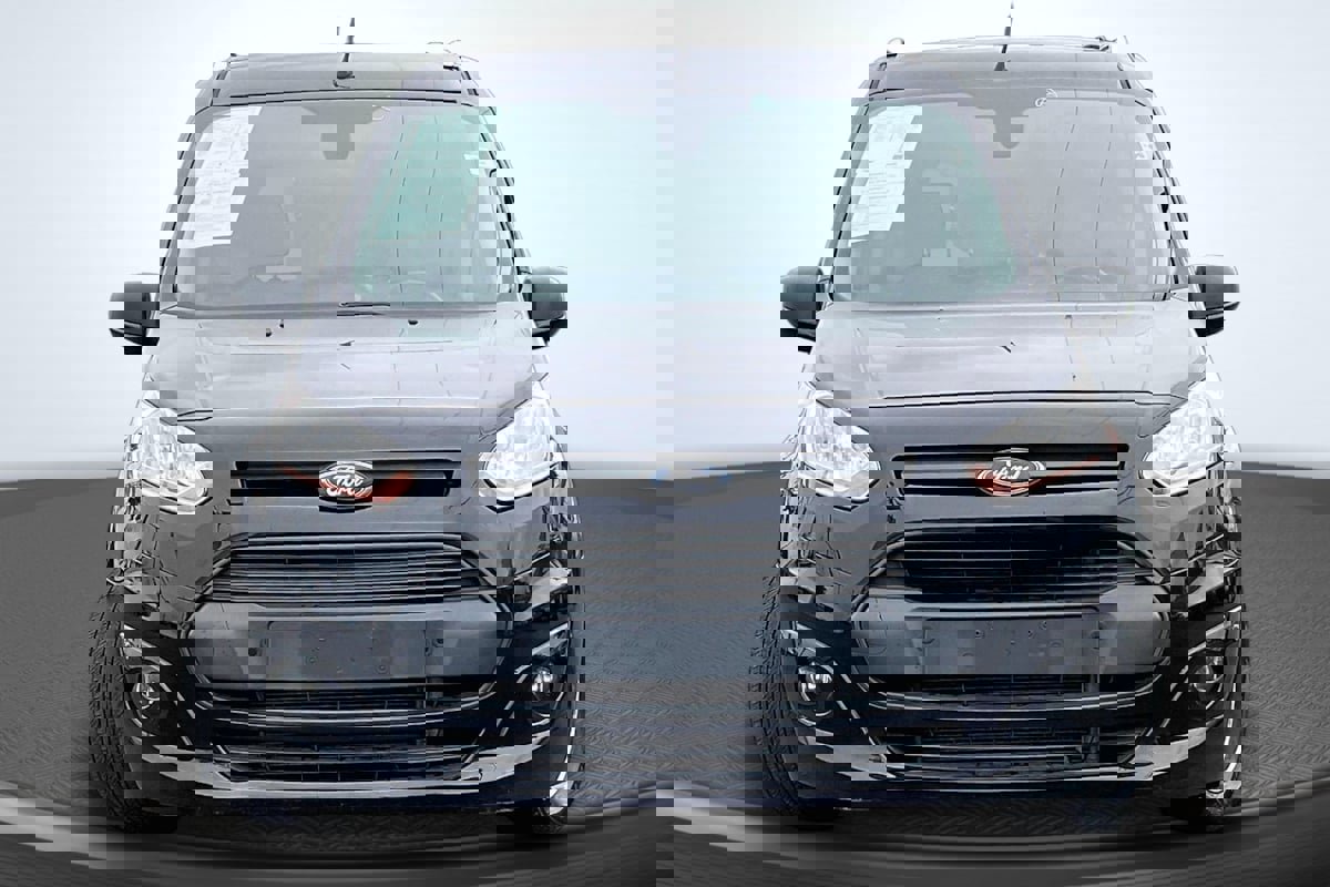 Used 2018 Ford Transit Connect XLT image 3