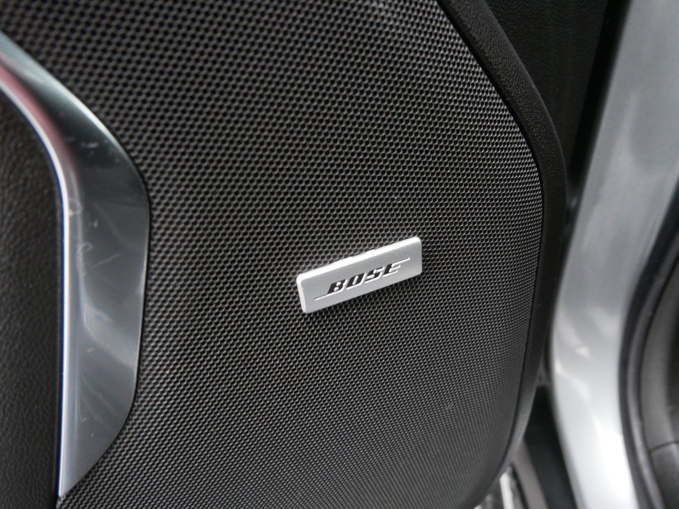 Used 2023 Chevrolet Suburban RST w/ Sport Performance Package image 23