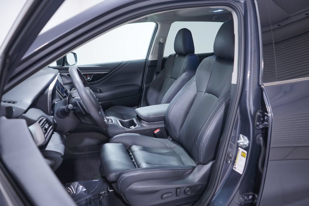 Used 2023 Subaru Outback Touring AWD/4WD image 7