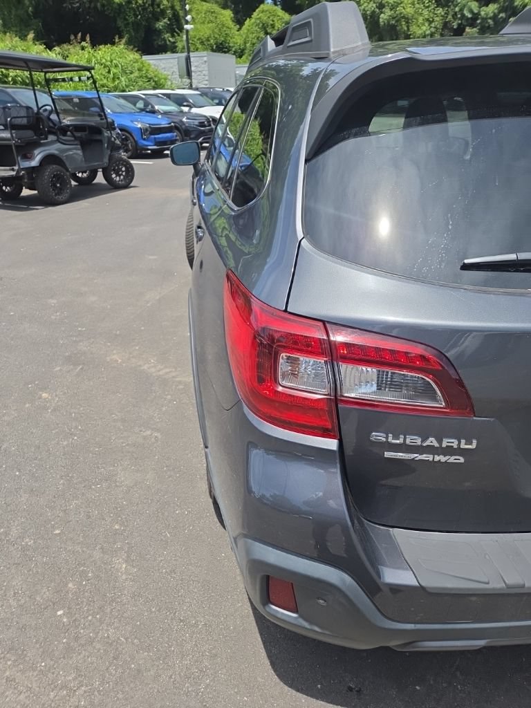 Used 2018 Subaru Outback 2.5i Limited AWD/4WD image 18