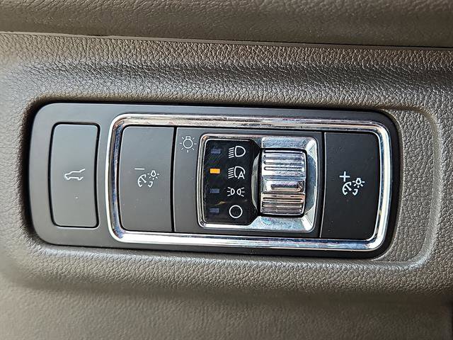 Used 2023 Lincoln Corsair AWD w/ Equipment Group 101A image 19