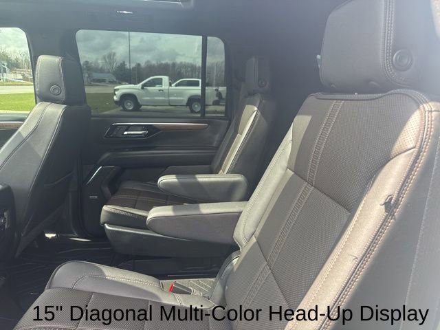 Used 2025 Chevrolet Suburban High Country image 25