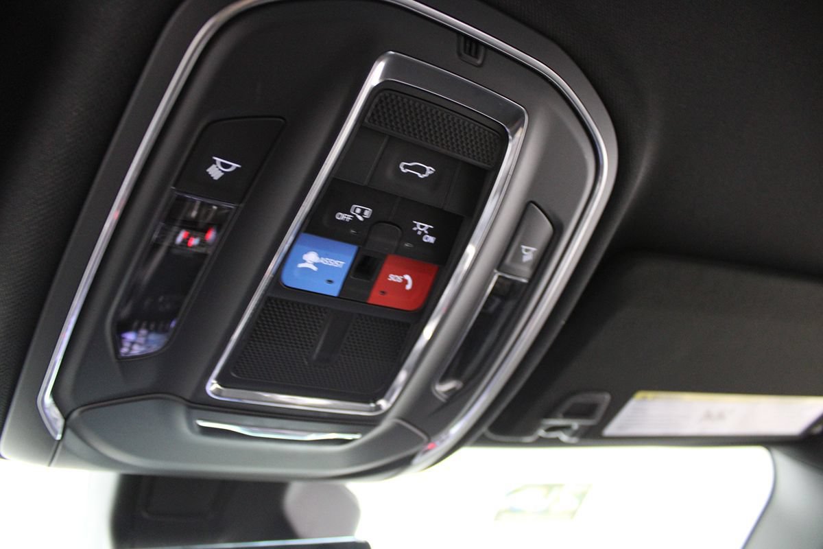 Used 2023 Jeep Grand Cherokee Trailhawk w/ Advanced Protech Group II AWD/4WD image 24