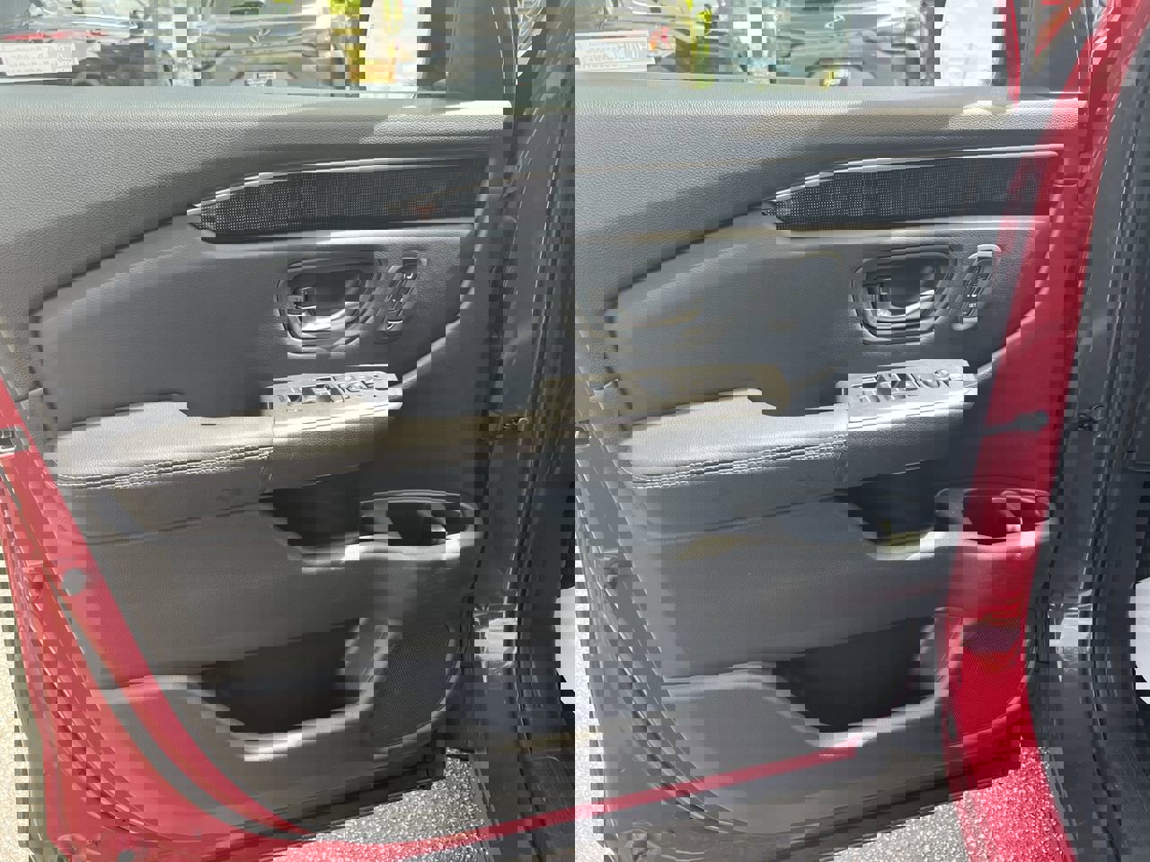 Used 2023 Honda Pilot Elite image 14