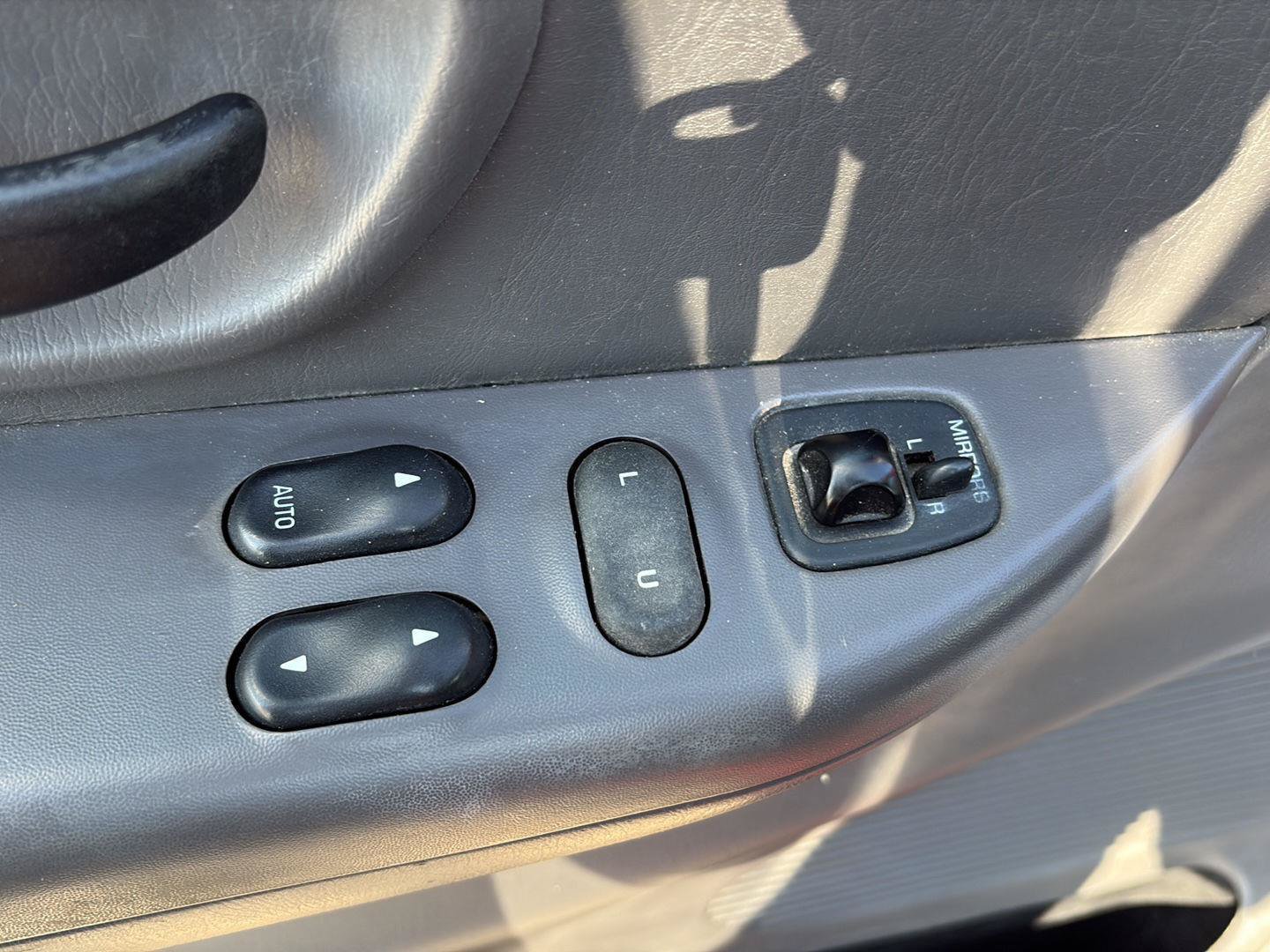 Used 1999 Ford F150 Lariat AWD/4WD image 9
