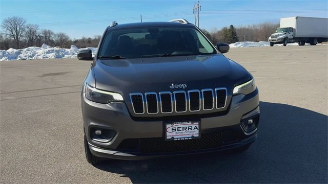 Used 2020 Jeep Cherokee Latitude Plus w/ Comfort/Convenience Group image 3