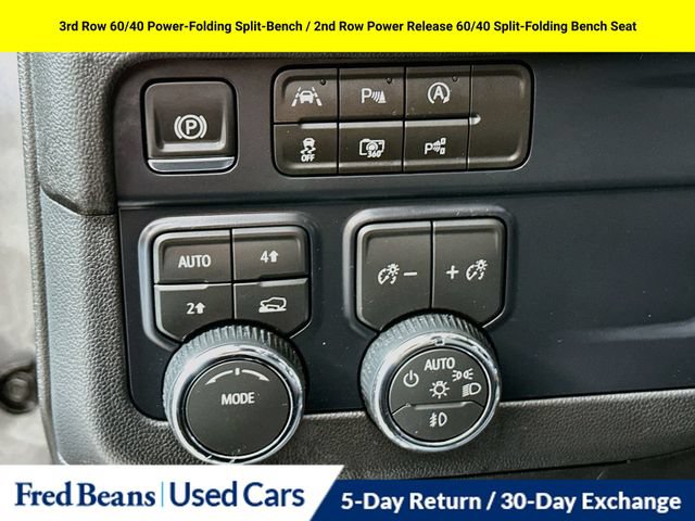 Used 2026 Chevrolet Suburban LT w/ Comfort Package AWD/4WD image 16