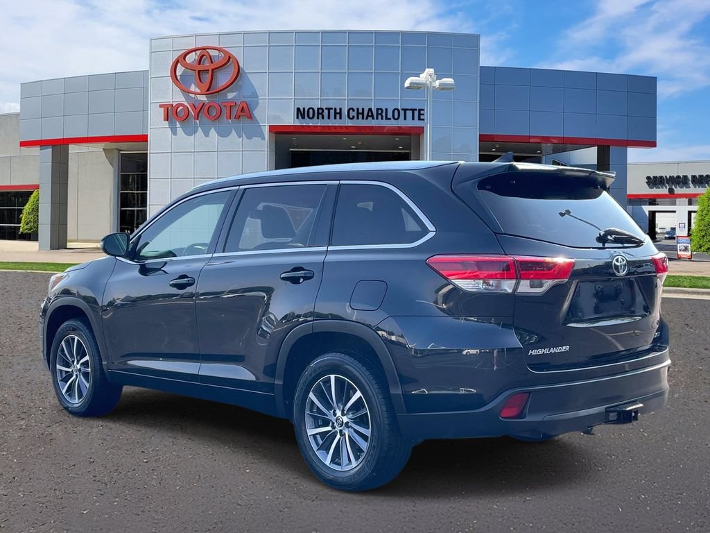 Used 2018 Toyota Highlander XLE FWD image 4