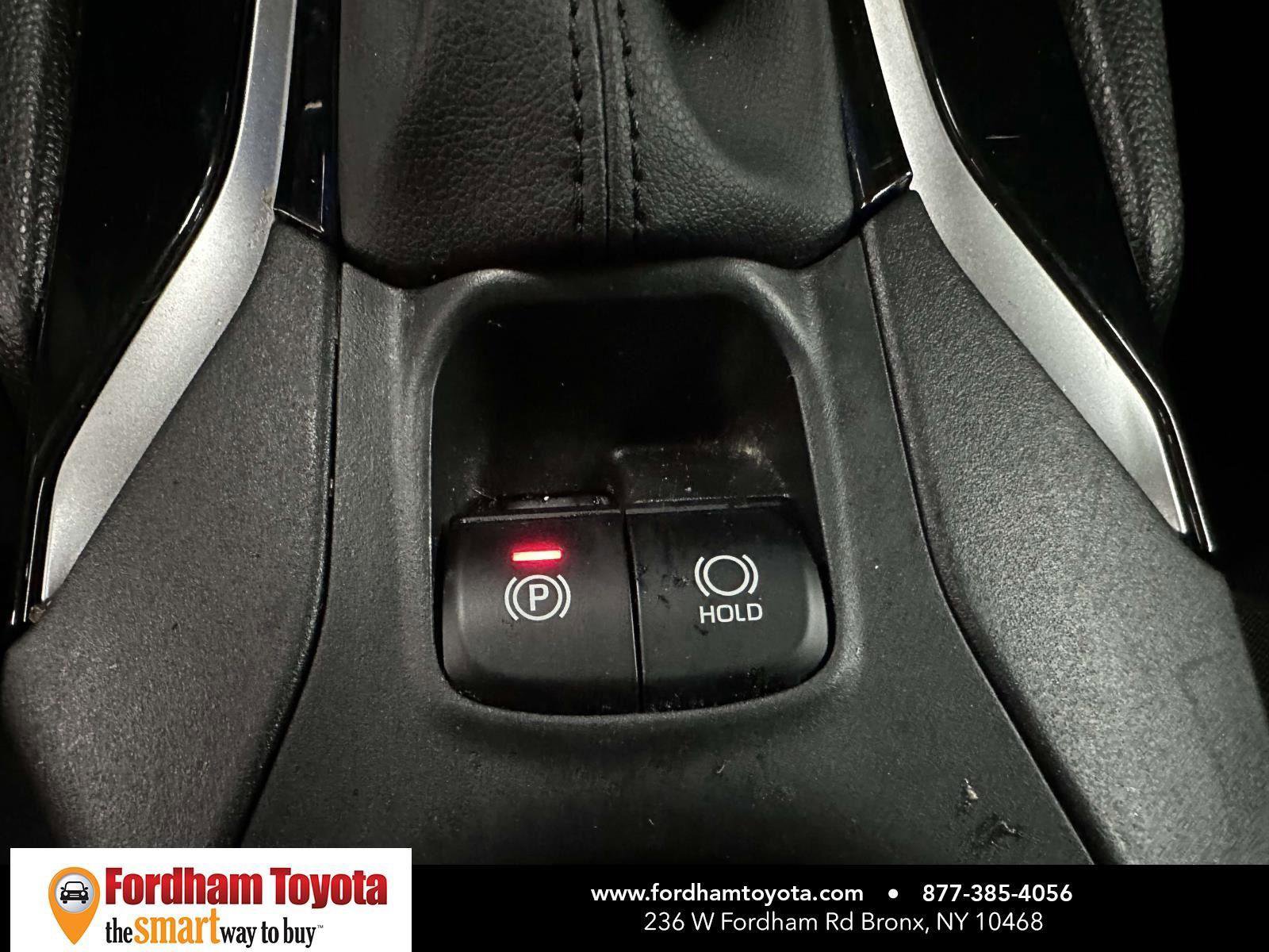 Used 2025 Toyota Corolla Cross LE image 26