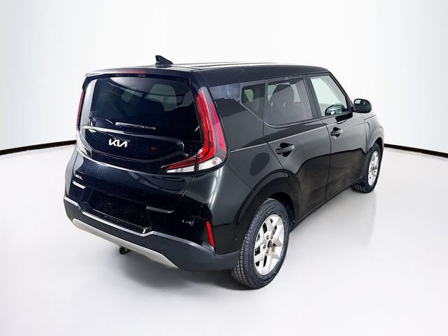 Used 2023 Kia Soul LX w/ LX Technology Package FWD image 27