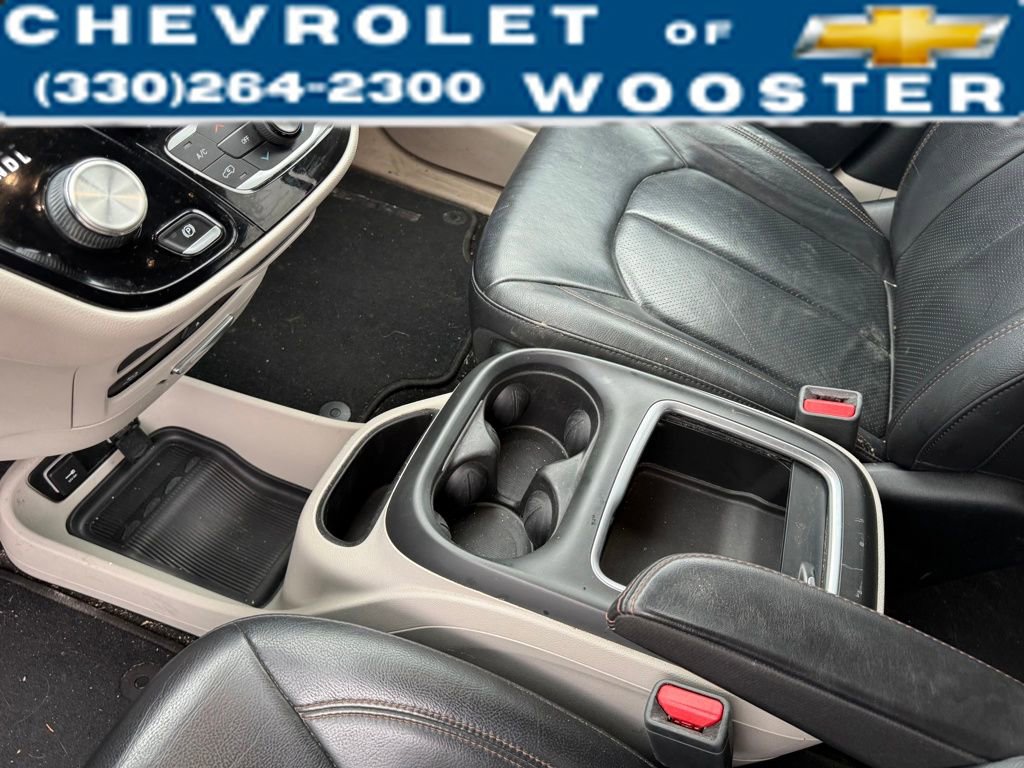 Used 2017 Chrysler Pacifica Touring-L Plus image 15