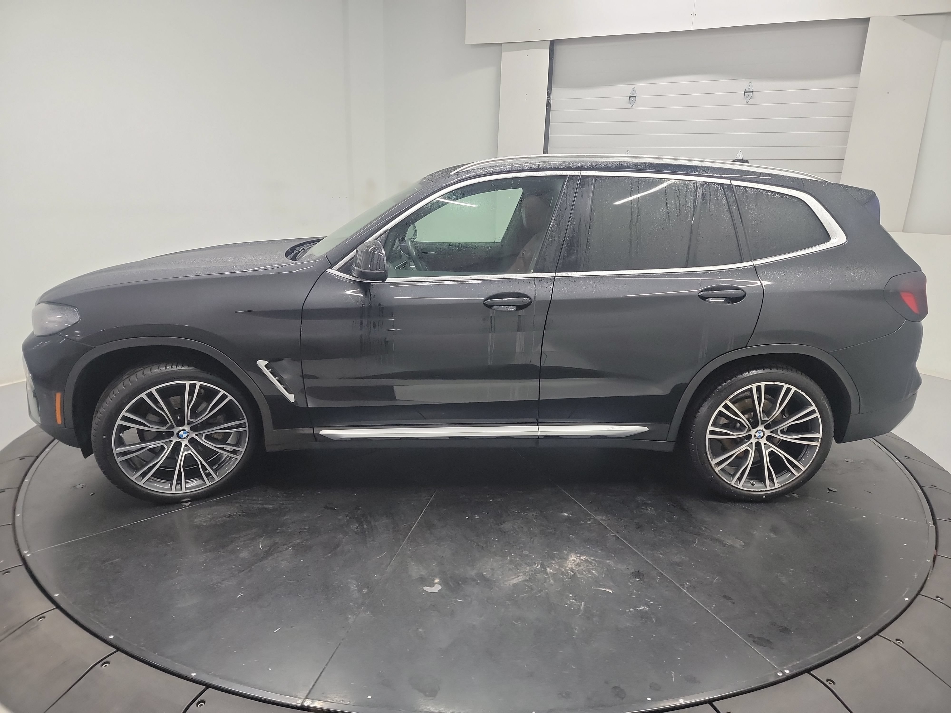 Used 2022 BMW X3 xDrive30i w/ Premium Package 2 AWD/4WD image 4