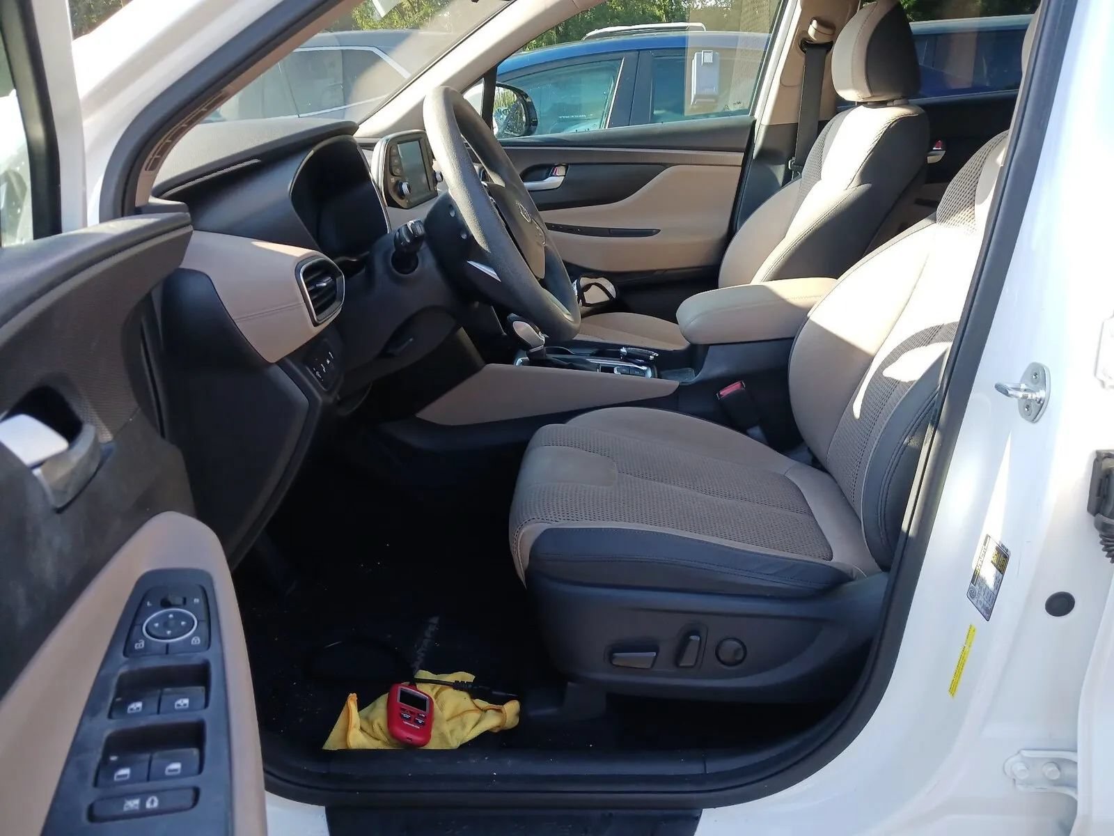 Used 2019 Hyundai Santa Fe SEL FWD image 4