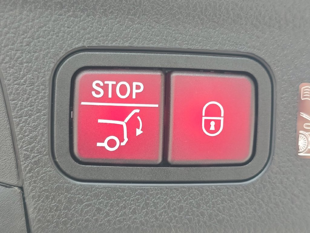 Certified 2026 Mercedes-Benz GLE 450 4MATIC image 18