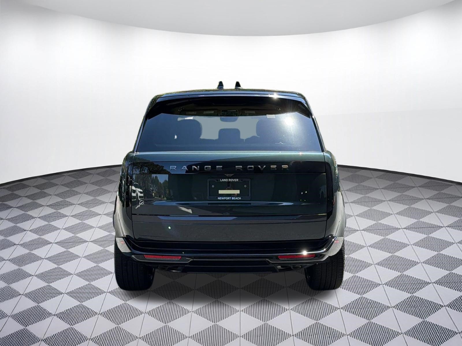 New 2026 Land Rover Range Rover Long Wheelbase SE AWD/4WD image 10