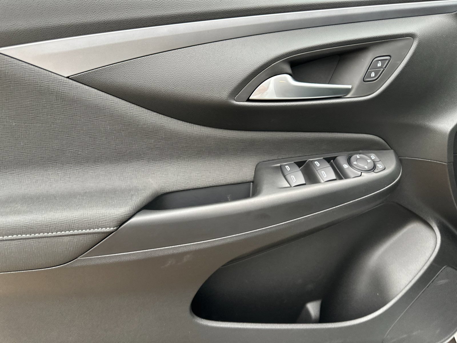 New 2026 Buick Envista Sport Touring w/ Convenience I Package FWD image 11