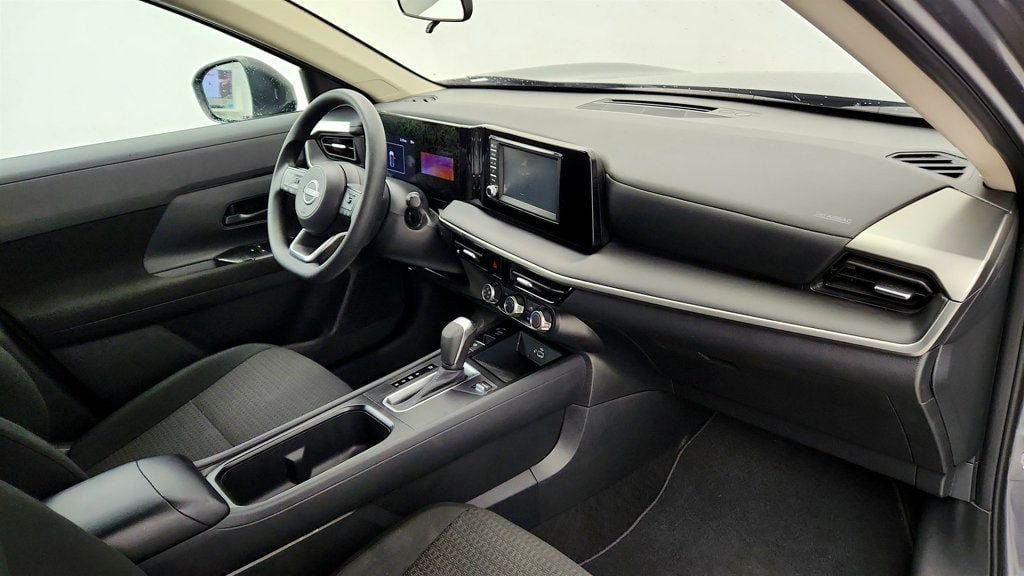 Used 2025 Nissan Kicks S FWD image 22