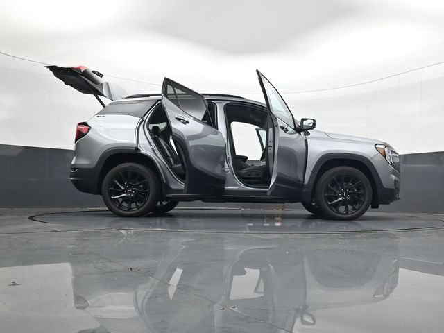 Used 2023 GMC Terrain SLT w/ Tech Package AWD/4WD image 33