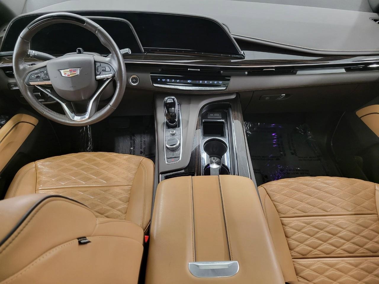 Used 2023 Cadillac Escalade Premium Luxury w/ Performance Package AWD/4WD image 7
