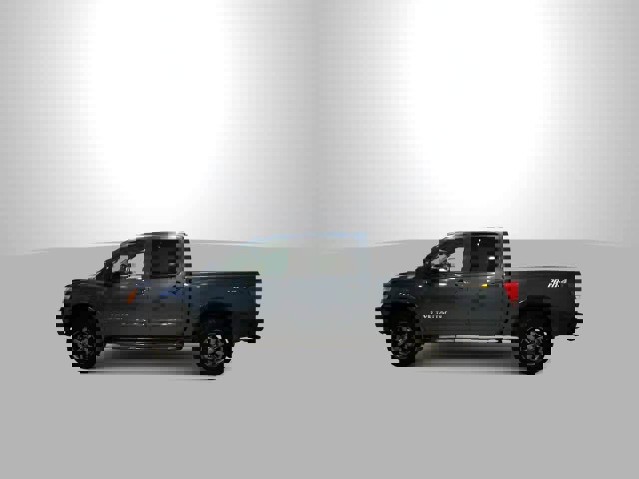 Used 2014 Nissan Titan PRO-4X w/ Pro-4x Luxury Package image 5