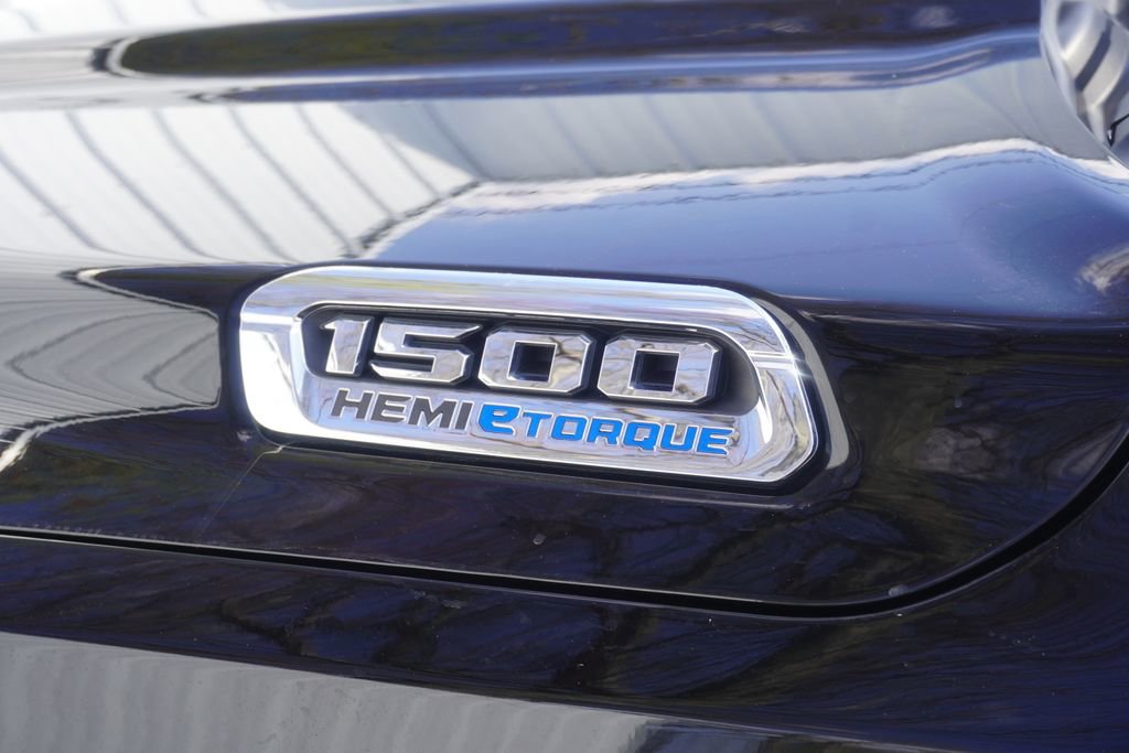 Used 2023 RAM 1500 Laramie AWD/4WD image 12