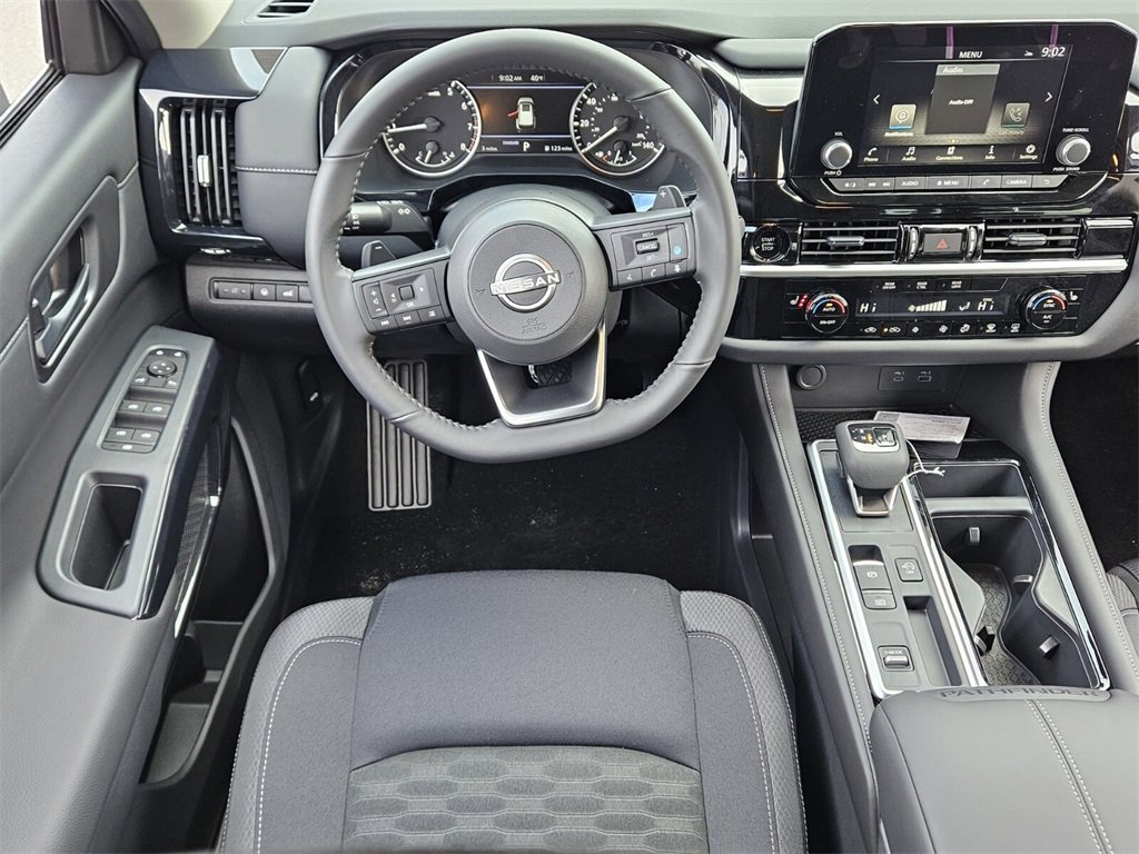 New 2025 Nissan Pathfinder SV image 5