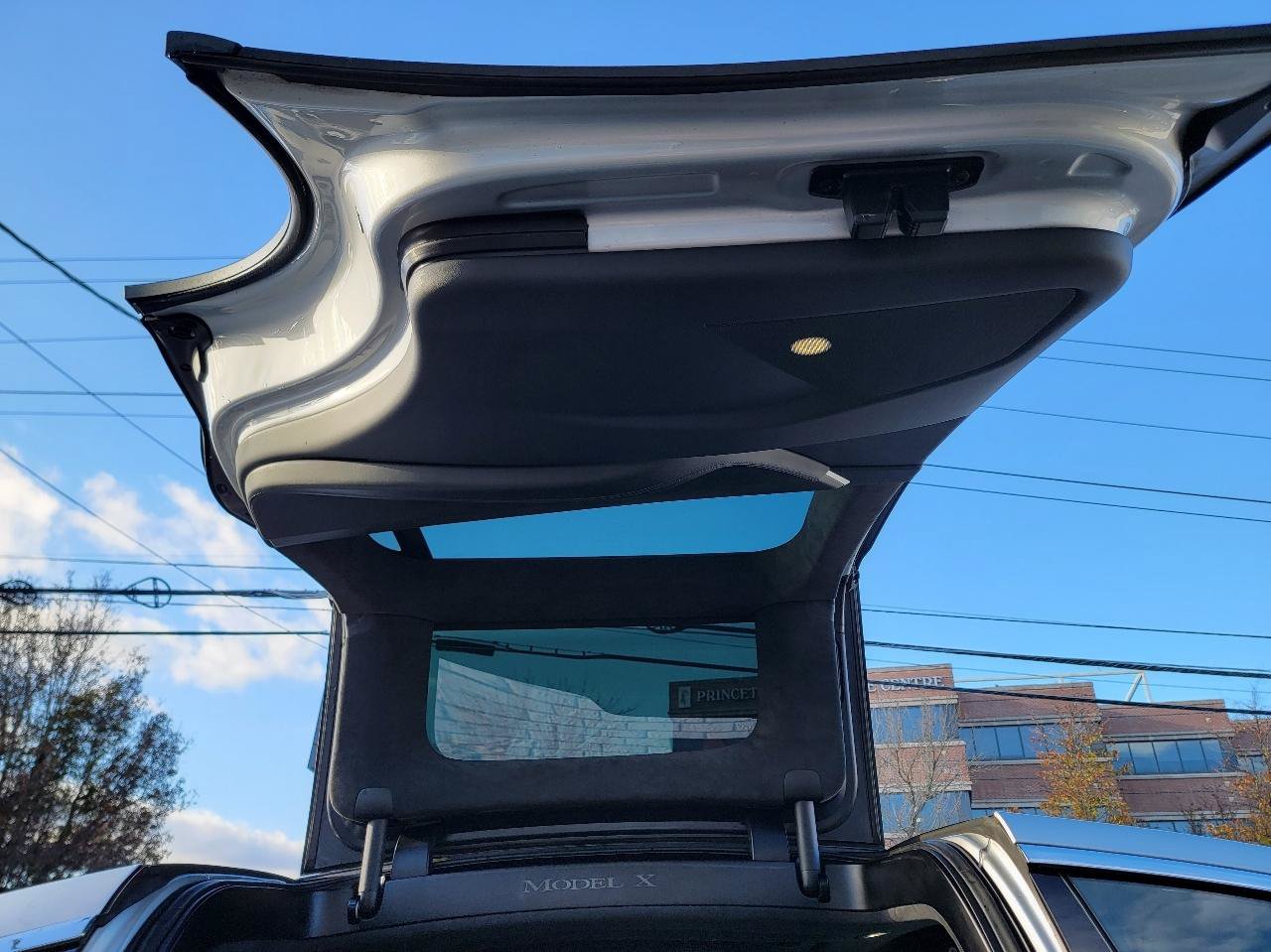 Used 2017 Tesla Model X 75D AWD/4WD image 38