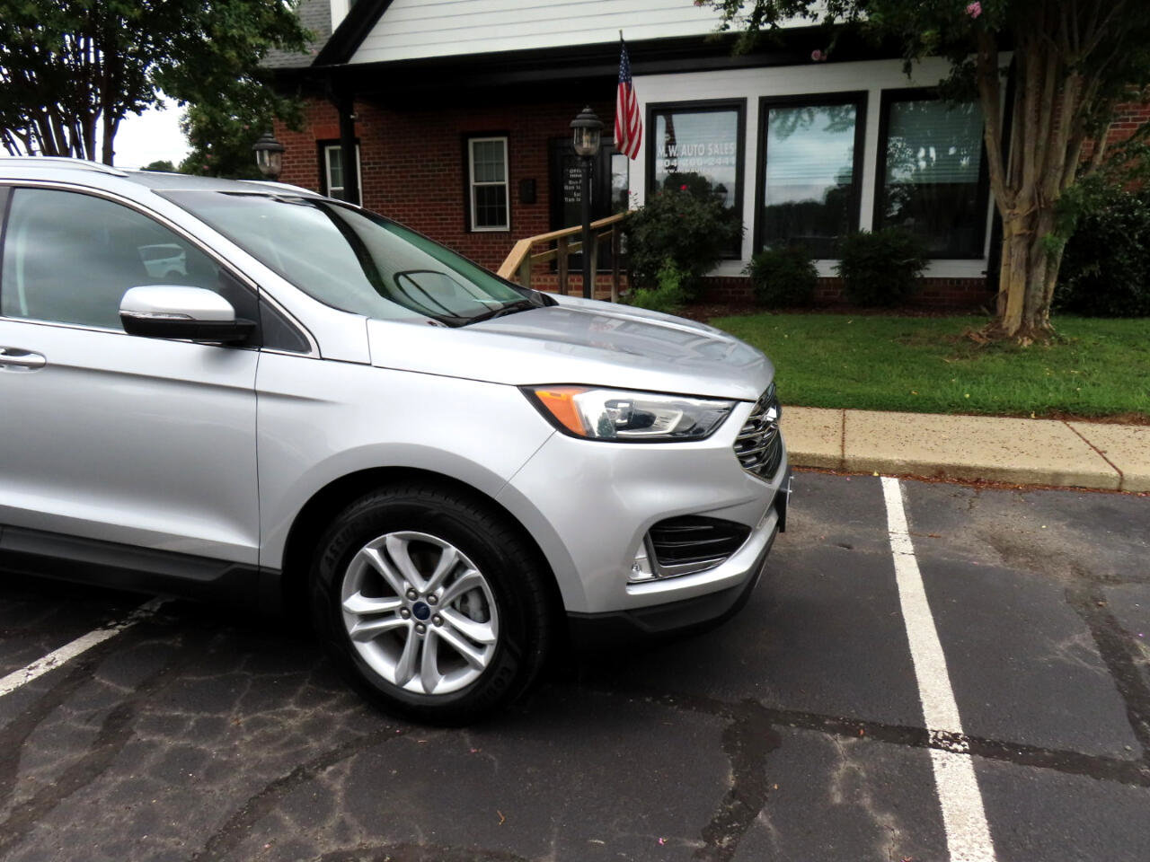 Used 2019 Ford Edge SEL image 10