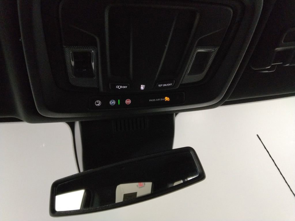 Used 2025 GMC Sierra 2500 AT4 image 23