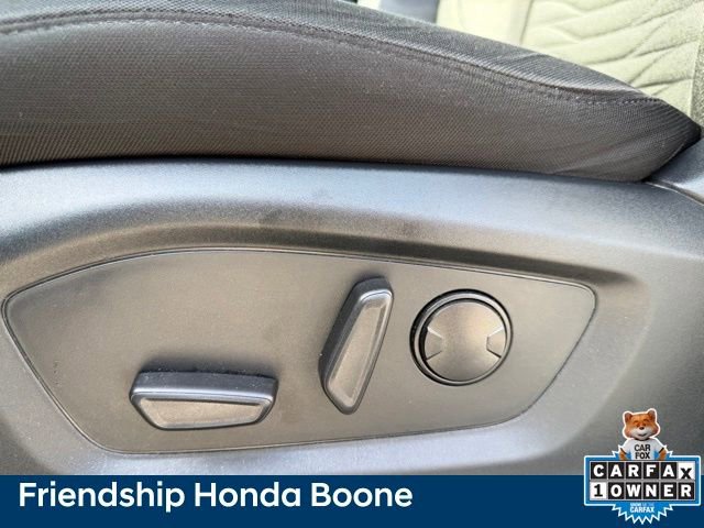 Used 2021 Ford Explorer XLT image 15