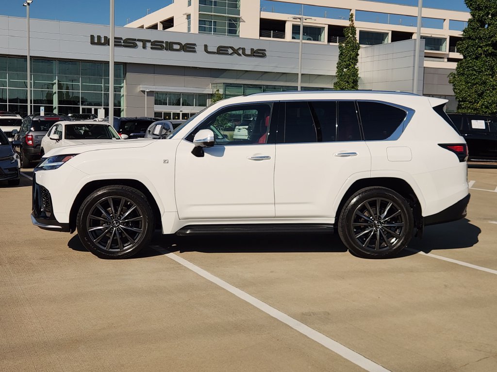 Used 2023 Lexus LX 600 F Sport w/ Accessory Package (Z1) AWD/4WD image 4