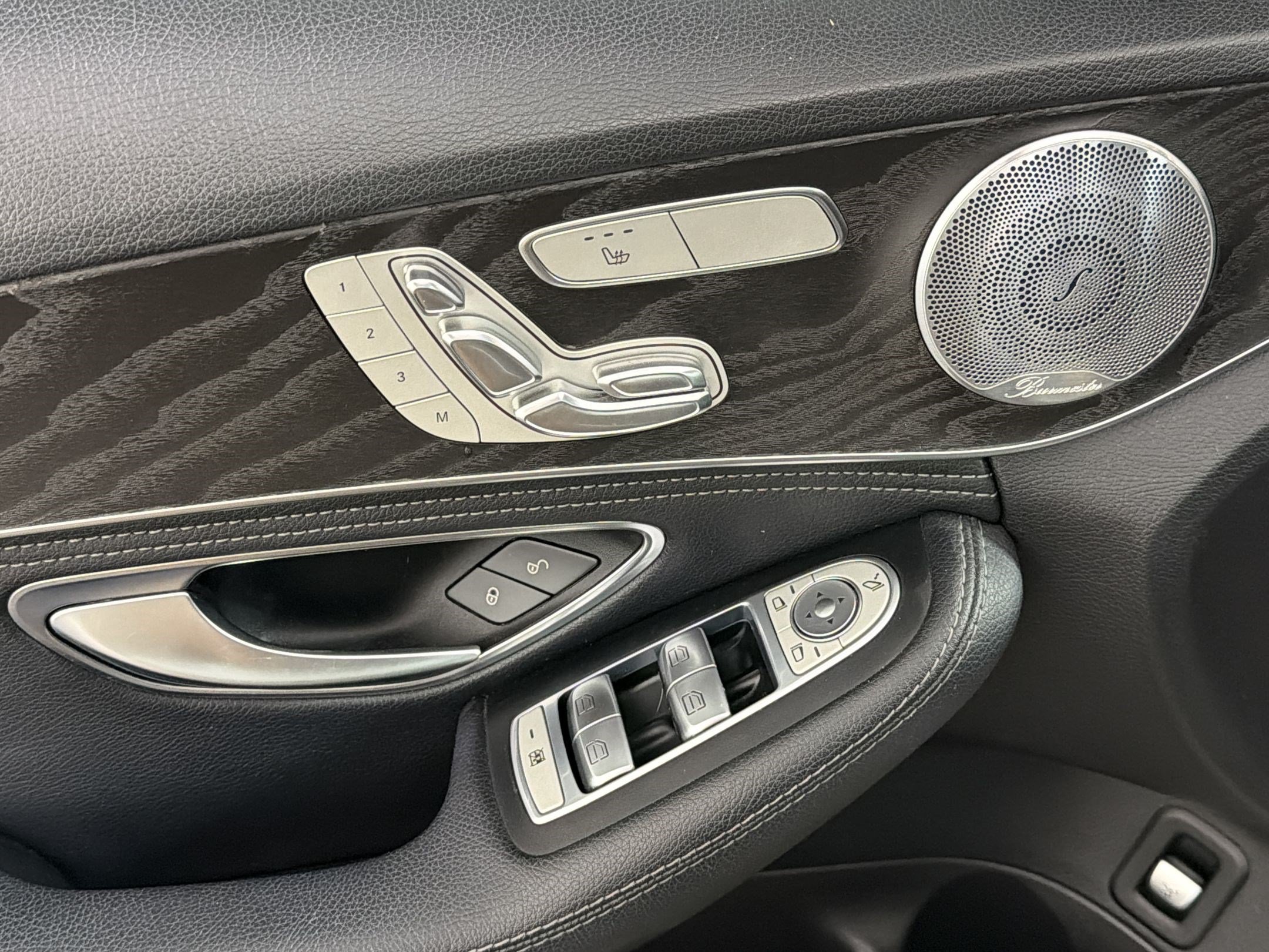 Used 2015 Mercedes-Benz C 300 4MATIC Sedan image 25