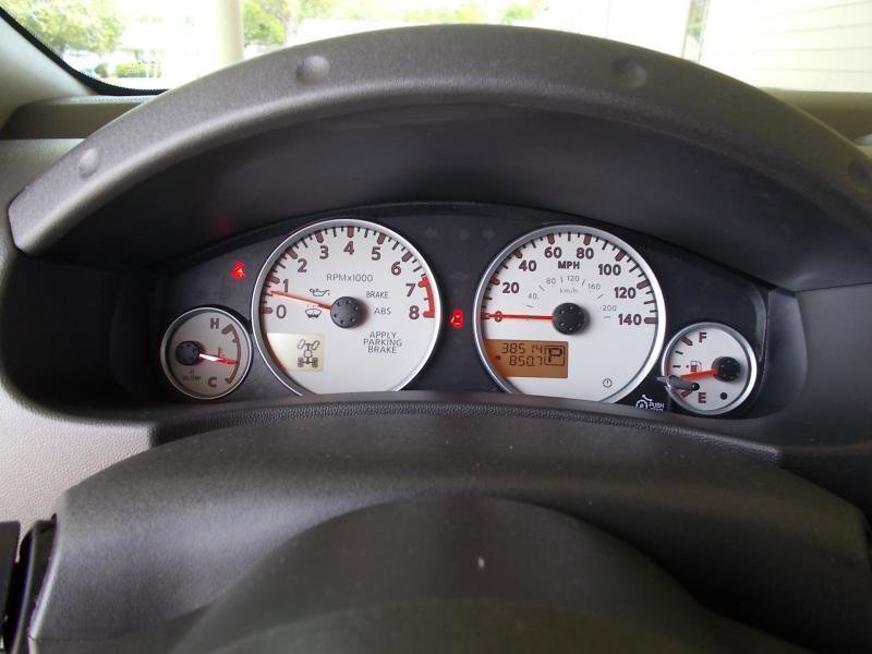 Used 2020 Nissan Frontier PRO-4X w/ Pro-4x Utility Package image 38