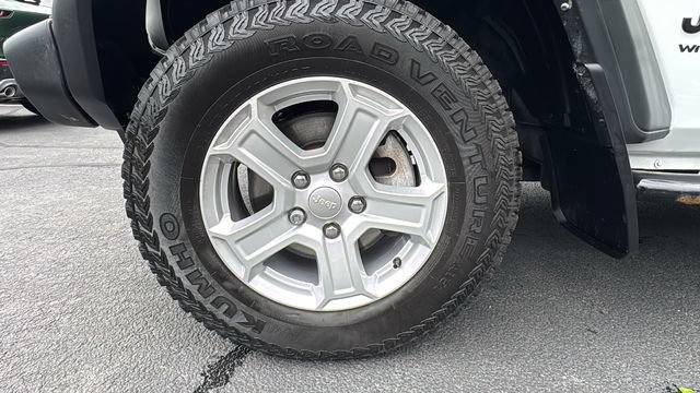 Used 2021 Jeep Wrangler Sport AWD/4WD image 9