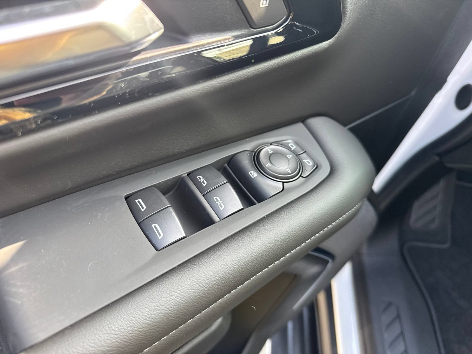 New 2026 Chevrolet Suburban LS AWD/4WD image 17