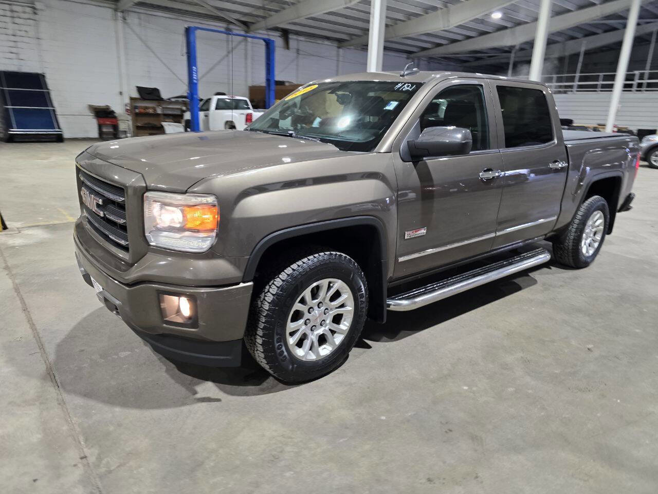 Used 2015 GMC Sierra 1500 SLE w/ All-Terrain Package image 2