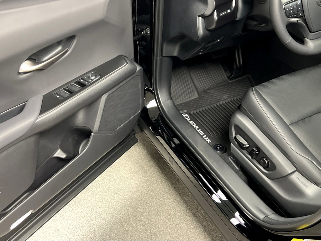 New 2025 Lexus UX 300h AWD image 11
