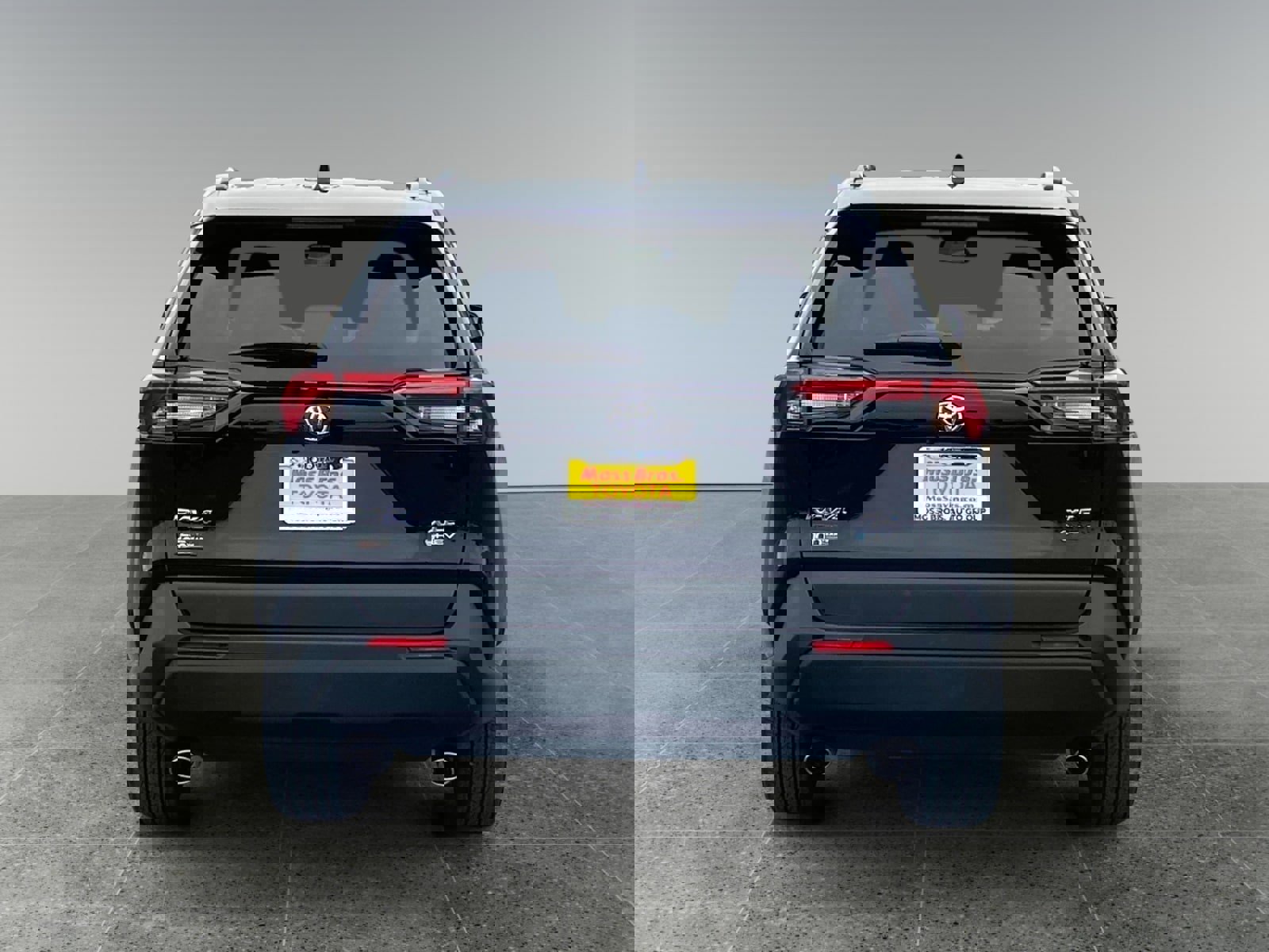 Used 2025 Toyota RAV4 XLE image 4